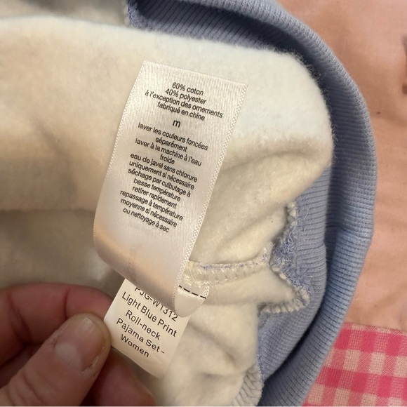 2 Piece Blue and White Pajamagram Fleece Pajamas medium - Picture 9 of 13